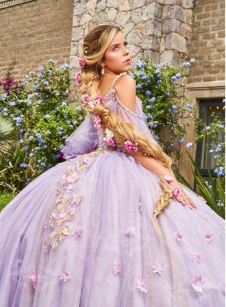 Cómo serían los vestidos de XV años de las princesas Disney? – Masaryk